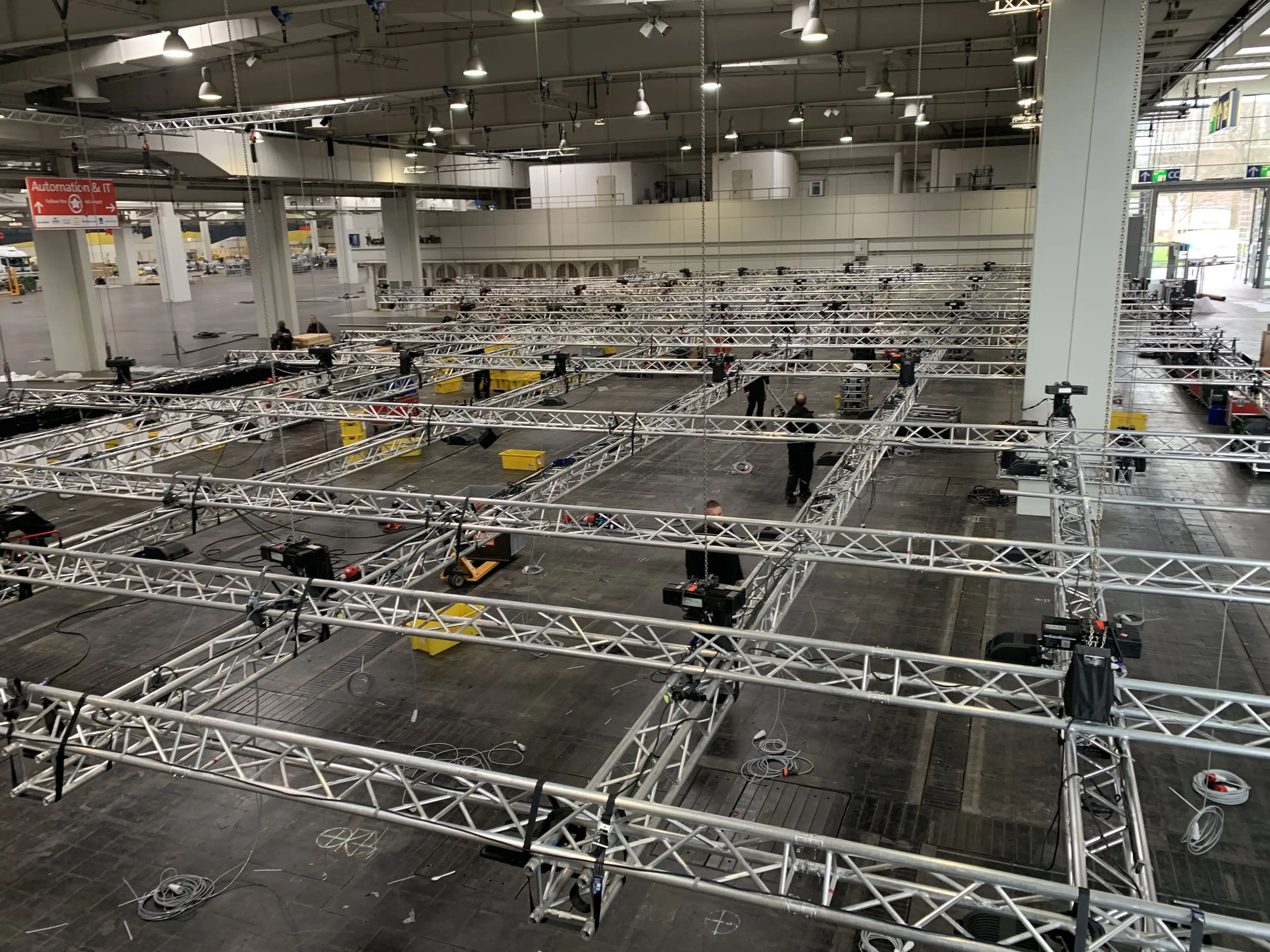 Trusskonstruktion in grosser Halle